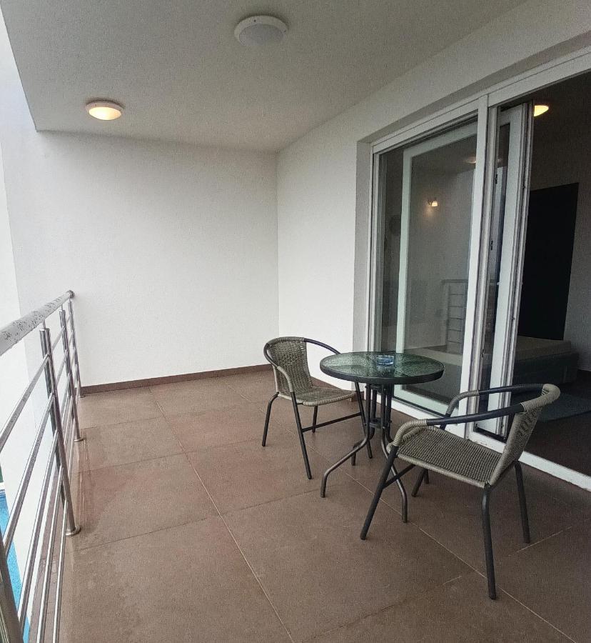 Searenity Pool Suite - Seafront Krmpote-Vodice Ngoại thất bức ảnh